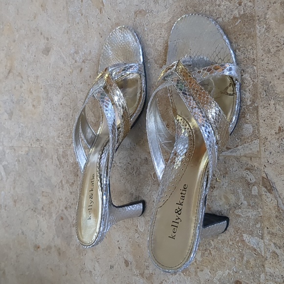 Sandals size 9 Medium width 3 inch height silver with gold trim - Picture 2 of 4